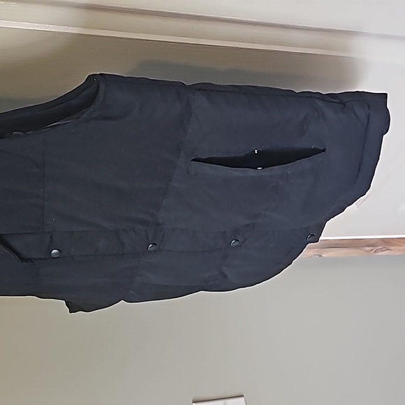 St. John's Bay size large thick warm vest. Black in color - Picture 3 of 4